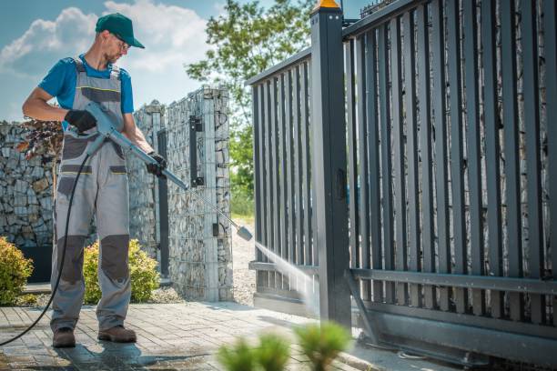 Best Pool Deck Cleaning  in Newman, CA